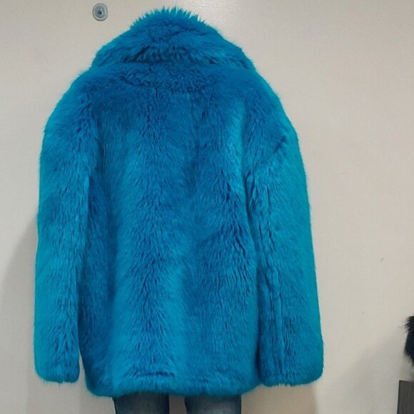 💥INSANELY BEAUTIFUL💥DVF Luxurious Collared Faux Fur Jacket in Cerulean Blue - Picture 12 of 16